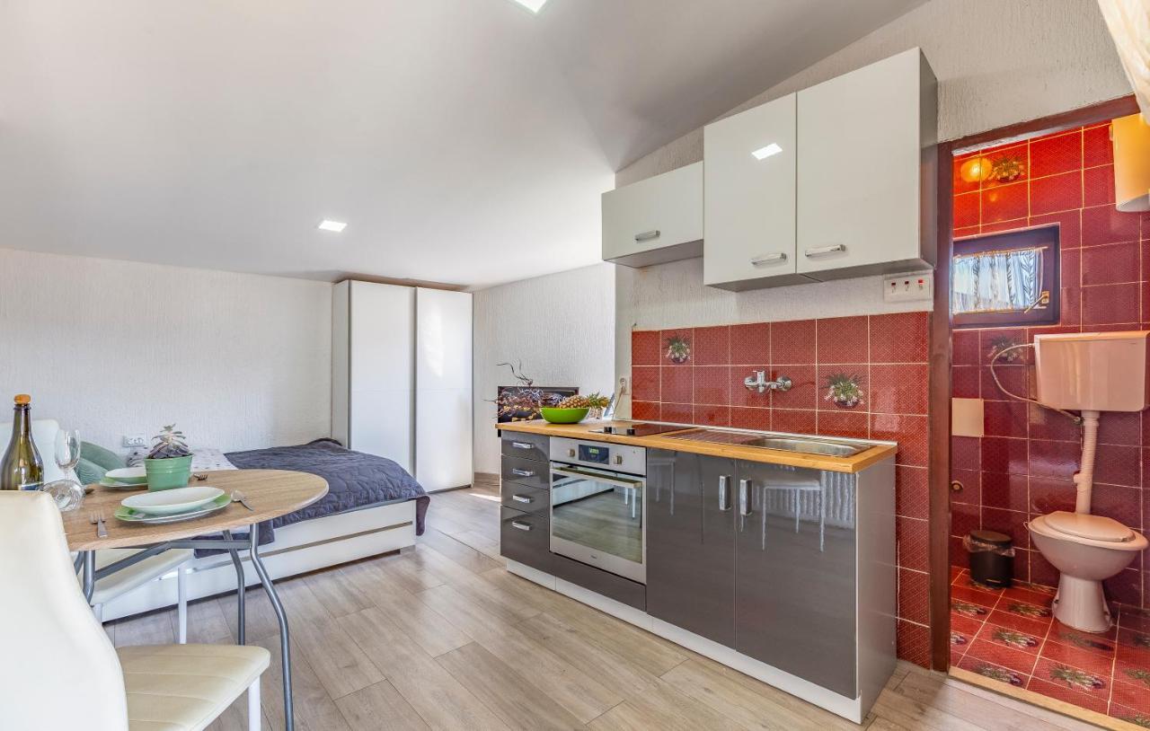 Apartments Tamara Медулин Екстериор снимка