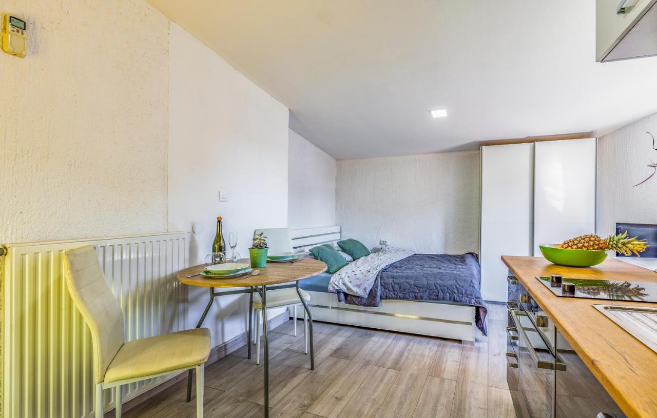 Apartments Tamara Медулин Екстериор снимка