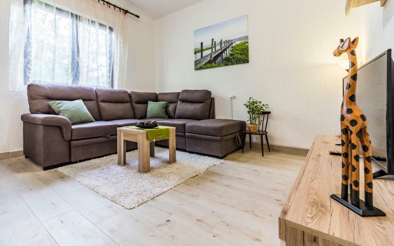 Apartments Tamara Медулин Екстериор снимка